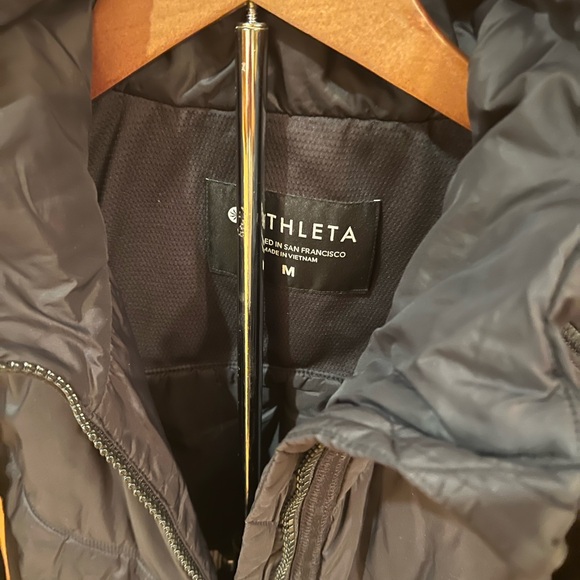 Athleta rock ridge black Primaloft coat - Picture 3 of 11